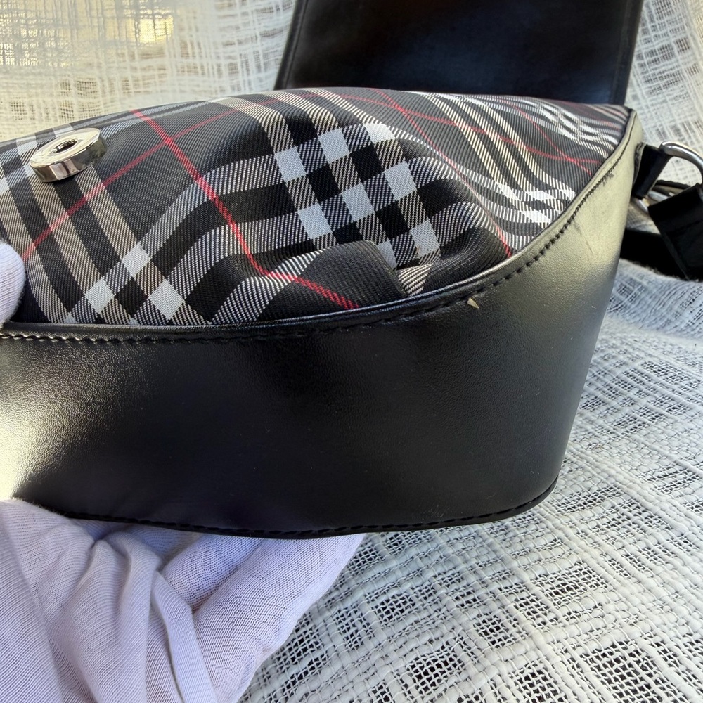 Authentic Burberry Blue Label Black Nova Check Crossbody Bag unisex - Picture 13 of 17